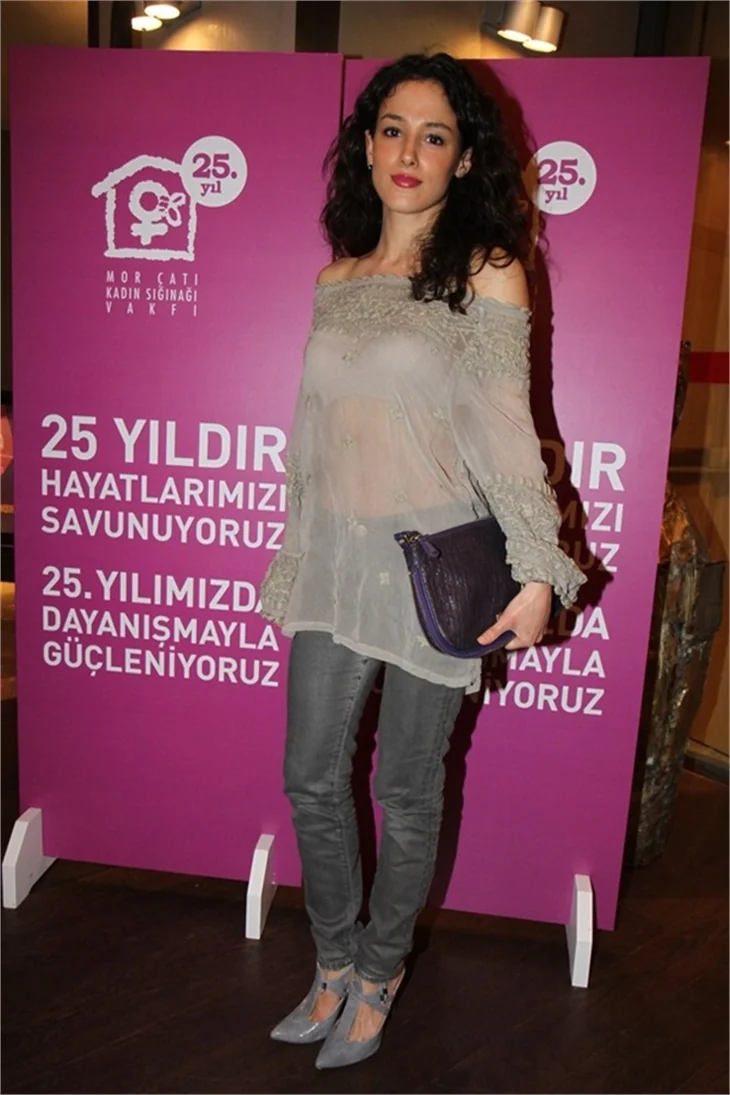 Ünlü kadınlardan Mor Çatı'ya destek!