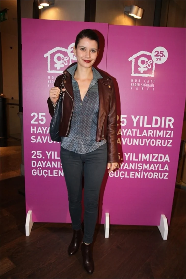 Ünlü kadınlardan Mor Çatı'ya destek!