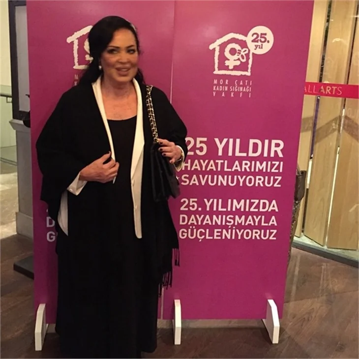 Ünlü kadınlardan Mor Çatı'ya destek!