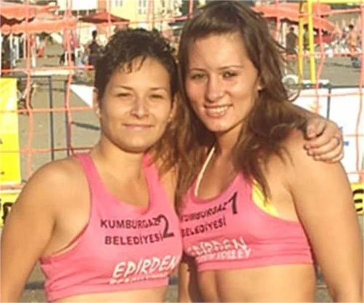 Survivor Özlem'in 8 yıl önceki haline inanamayacaksınız!