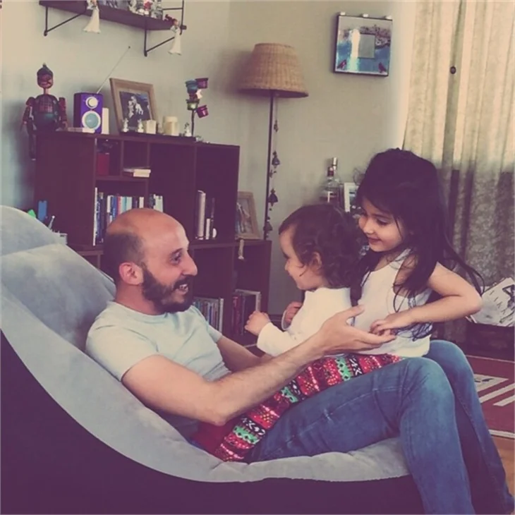 Ünlülerden 23 Nisan mesajları!