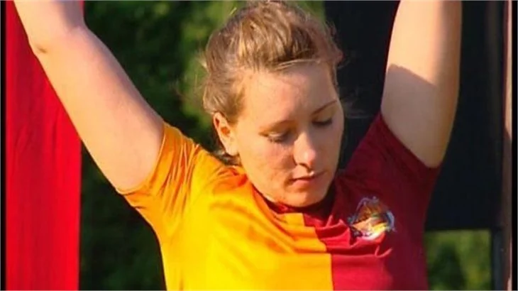 Survivor Özlem: Hilmicem konuşmak için Turabi'den izin alıyor