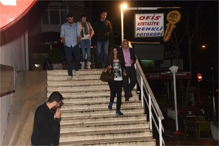 Asuman Krause'nin panik halleri!