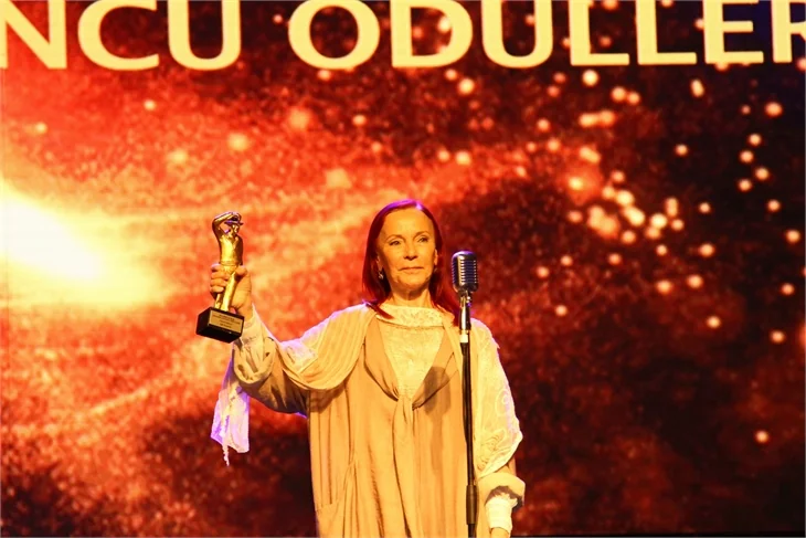 20. Sadri Alışık Ödül Töreni'nde neler yaşandı?