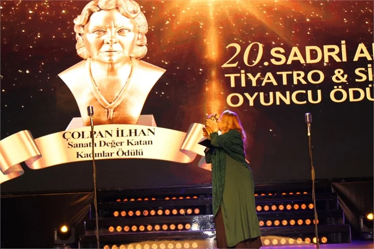20. Sadri Alışık Ödül Töreni'nde neler yaşandı?