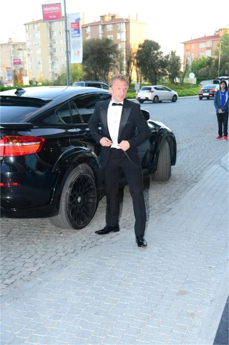 Selçuk Şahin'in düğününde şıklık yarışı!