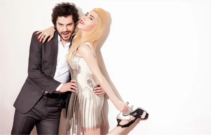 Hande Yener'den ihanet iddialarına fotoğraflı yanıt!