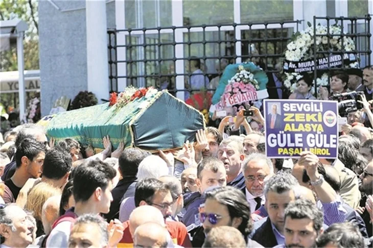 Zeki Alasya gözyaşları içinde uğurlandı!