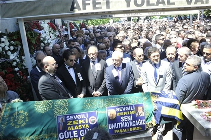 Zeki Alasya gözyaşları içinde uğurlandı!