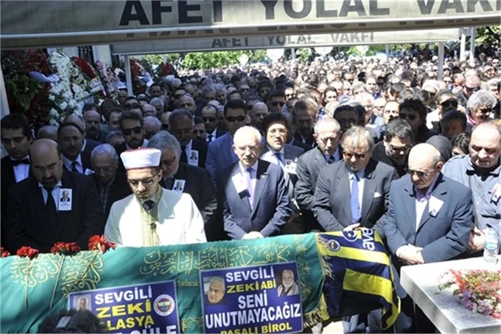 Zeki Alasya gözyaşları içinde uğurlandı!