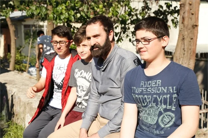 Kertenkele setine çocuklardan büyük ilgi!