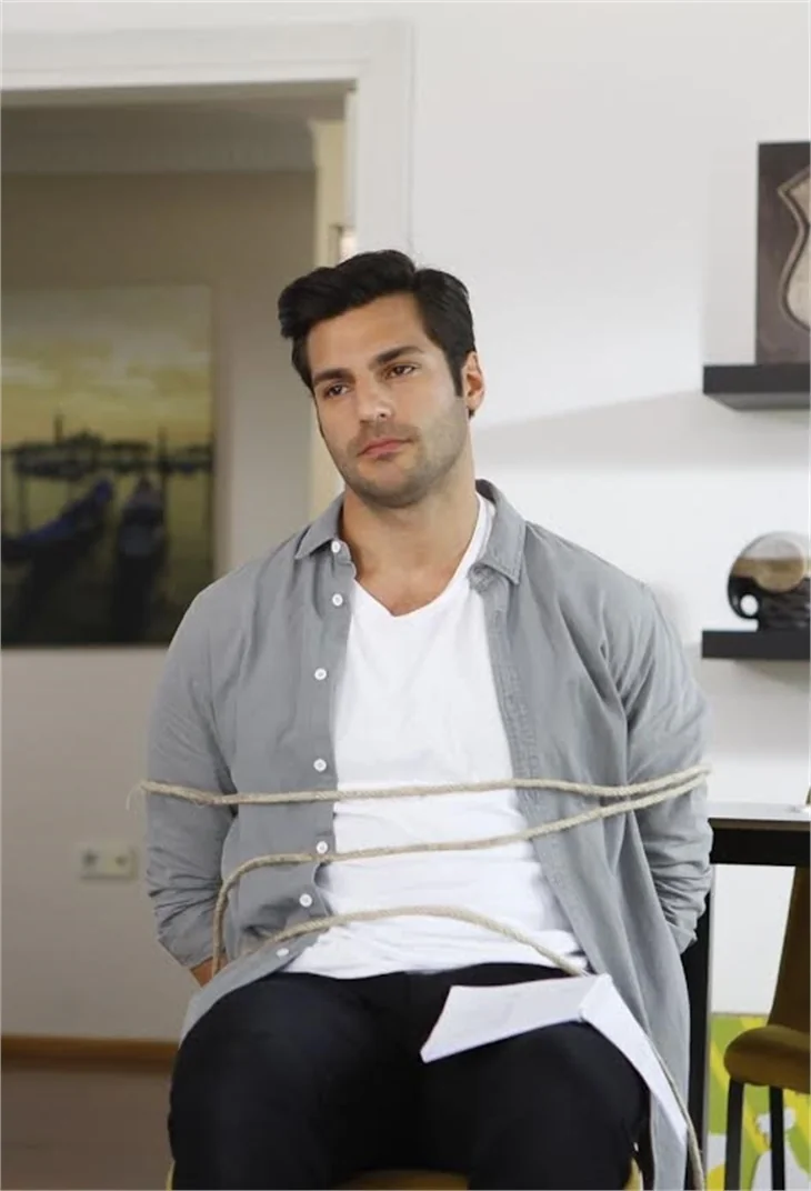 Kiraz Mevsimi 45. bölüm: Ayaz'dan romantik sürpriz!