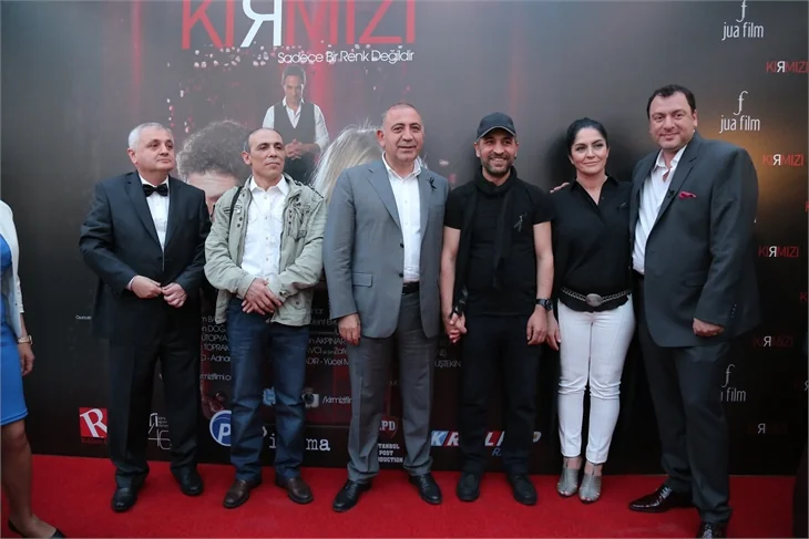 'Kırmızı'nın galasında neler oldu?