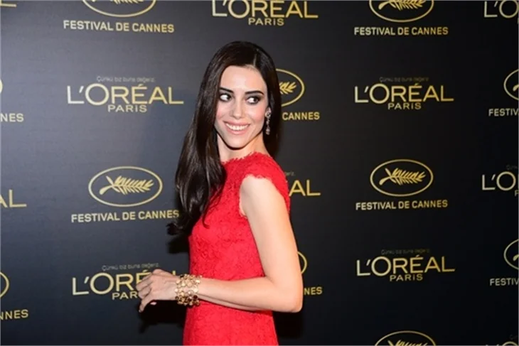 Ünlü güzellerin Cannes provası!
