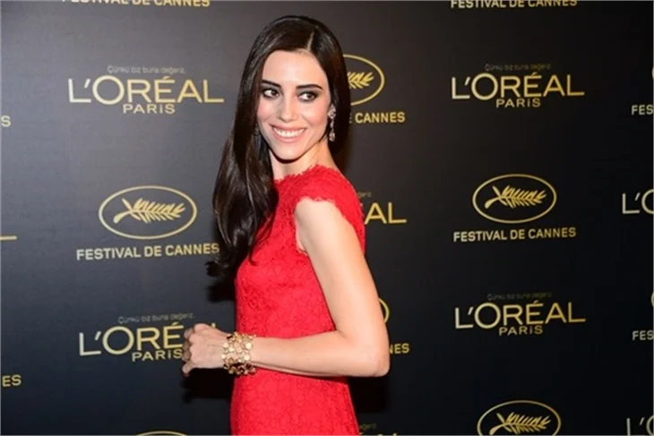 Ünlü güzellerin Cannes provası!