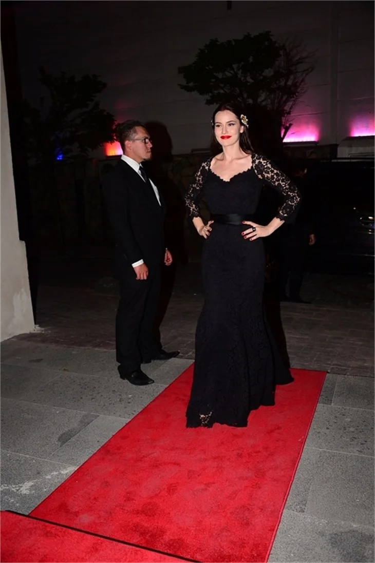 Ünlü güzellerin Cannes provası!