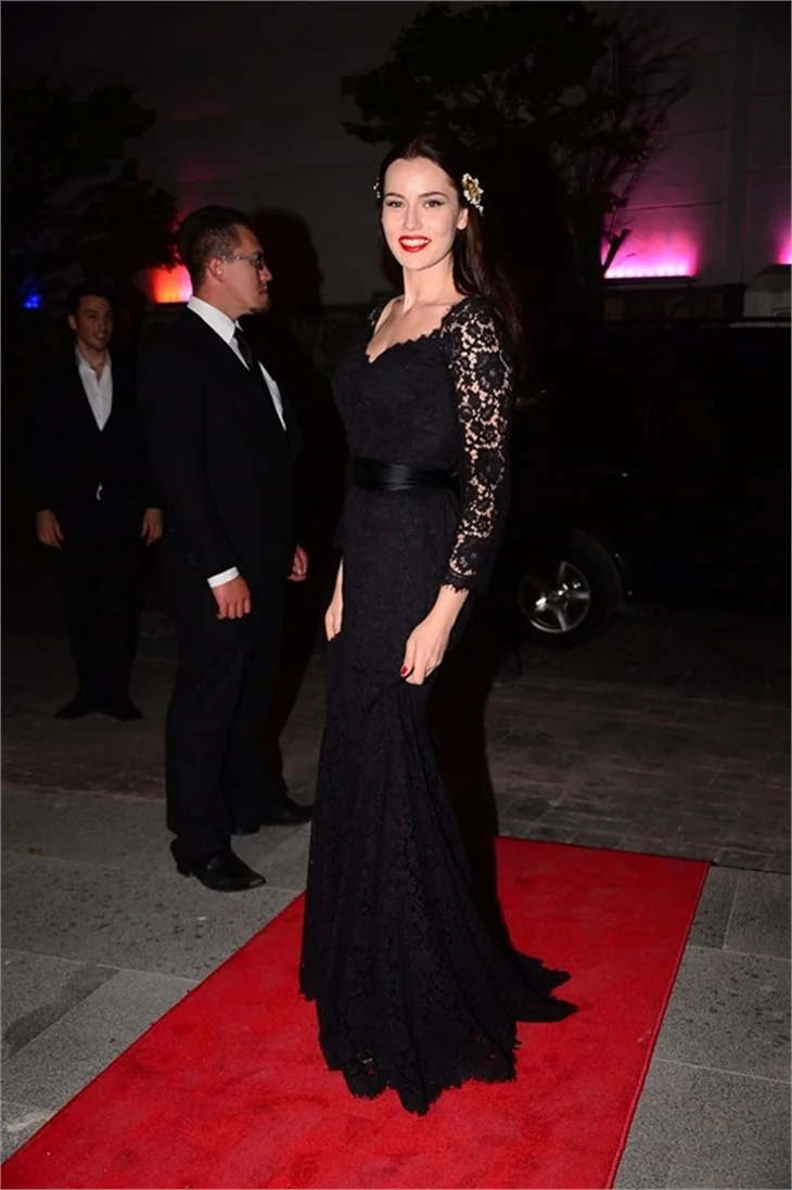 Ünlü güzellerin Cannes provası!