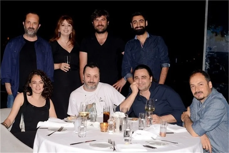 Şeref Meselesi'nden veda yemeği!