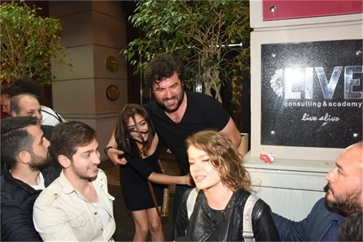 Şeref Meselesi'nden veda yemeği!