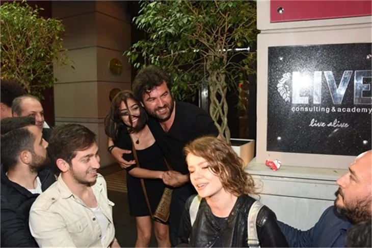 Şeref Meselesi'nden veda yemeği!