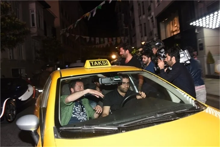 Şeref Meselesi'nden veda yemeği!