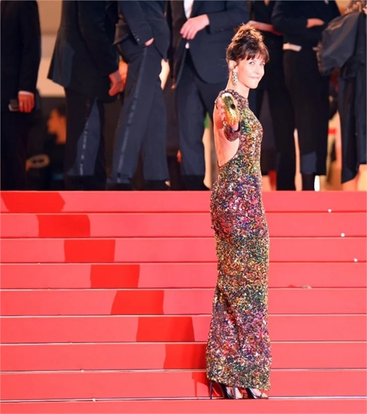 Cannes'da dekolte günü