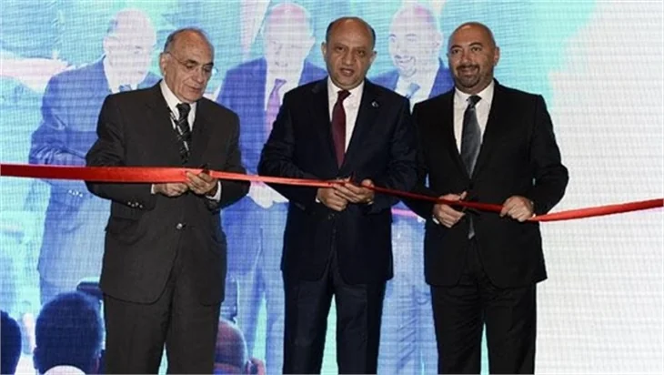 İstanbul Autoshow 2015 kapılarını Erin Heatherton'la açtı