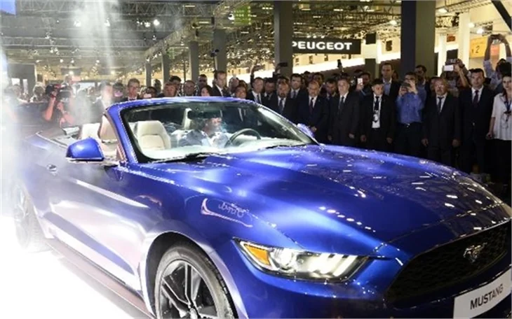 İstanbul Autoshow 2015 kapılarını Erin Heatherton'la açtı