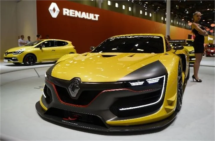 İstanbul Autoshow 2015 kapılarını Erin Heatherton'la açtı