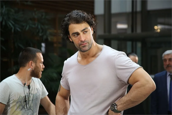 Sarp ve Pelin'den "Ne Münasebet"