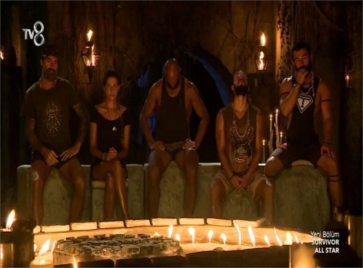 Survivor'da gönüllülerde hangi isim elendi?