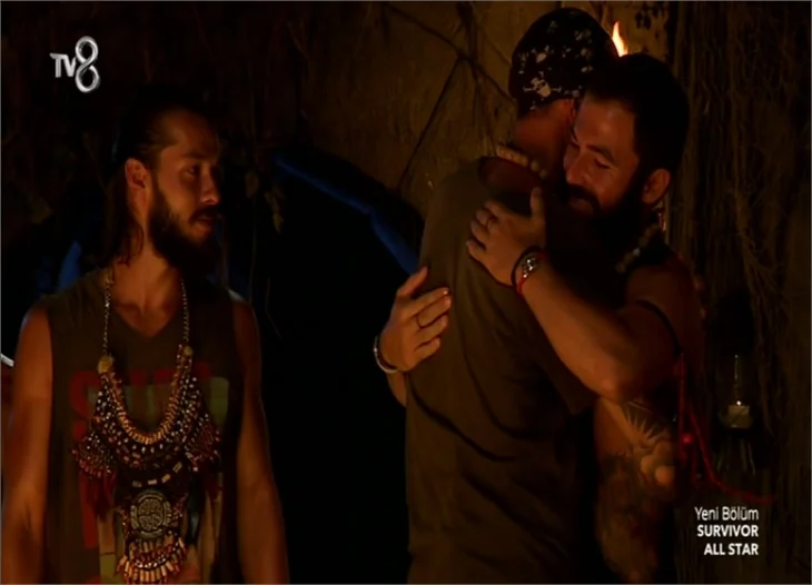 Survivor'da gönüllülerde hangi isim elendi?