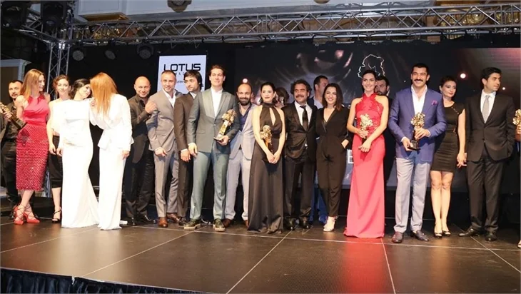 Karadayı ile Medcezir'in yıldızları bir arada!