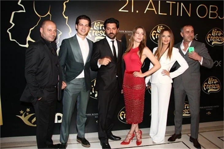 Karadayı ile Medcezir'in yıldızları bir arada!