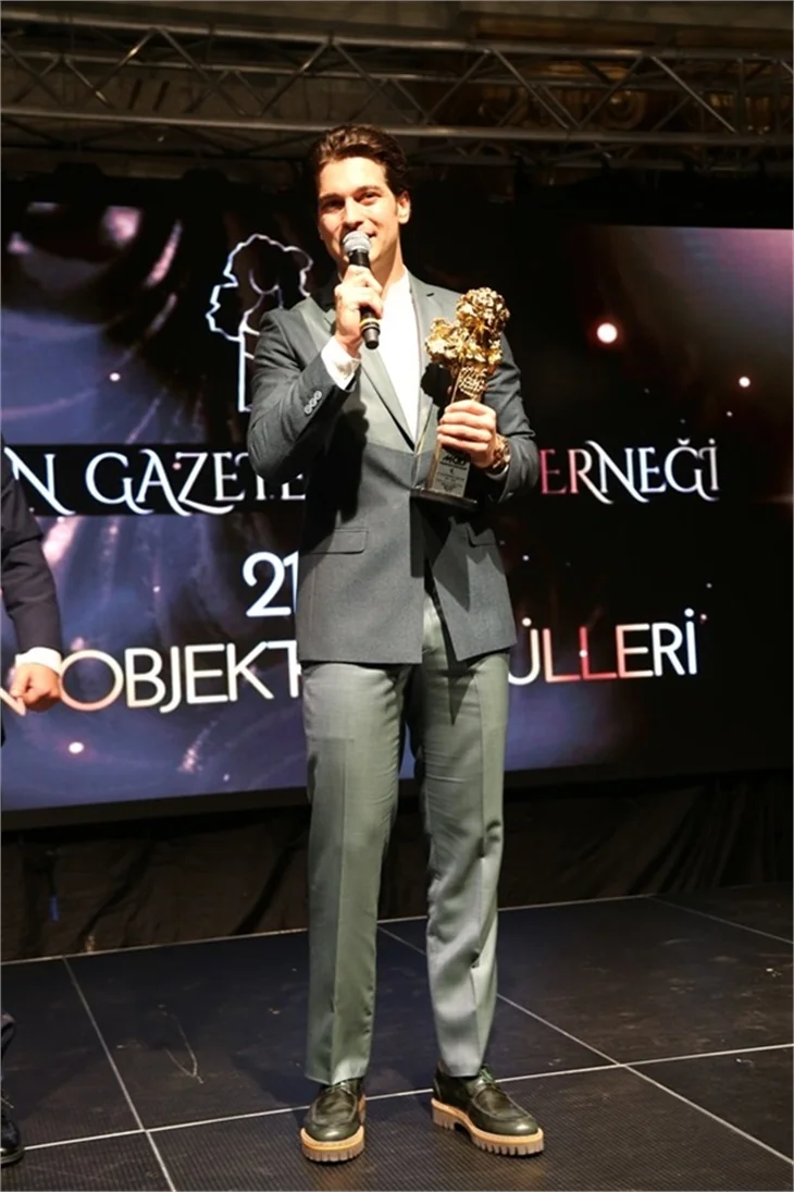 Karadayı ile Medcezir'in yıldızları bir arada!
