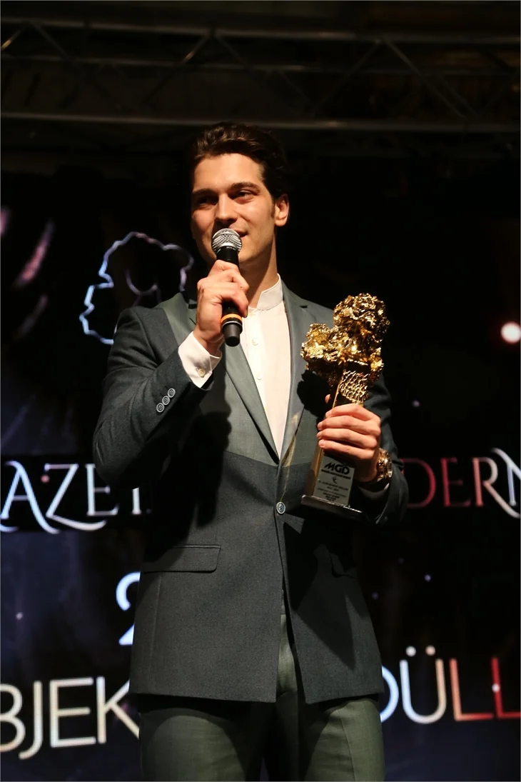 Karadayı ile Medcezir'in yıldızları bir arada!