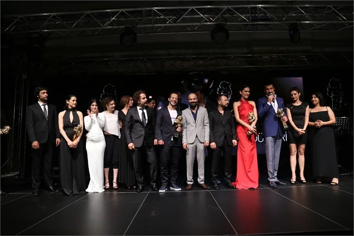 Karadayı ile Medcezir'in yıldızları bir arada!