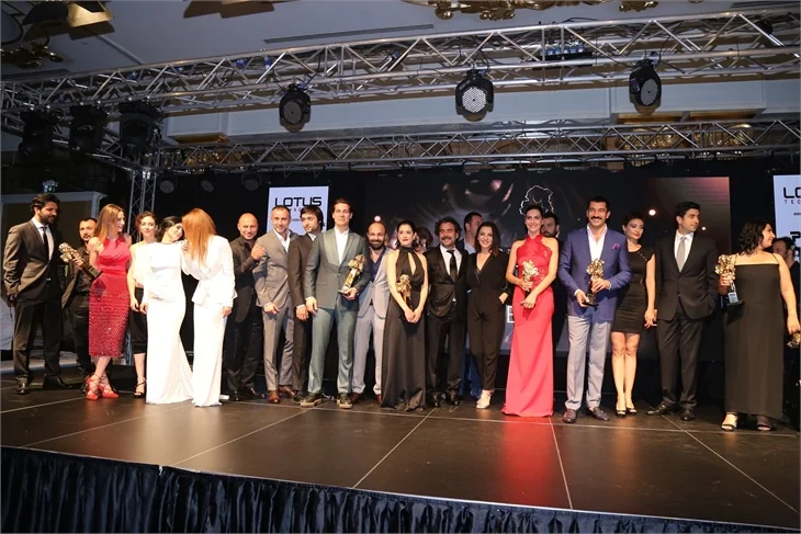 Karadayı ile Medcezir'in yıldızları bir arada!
