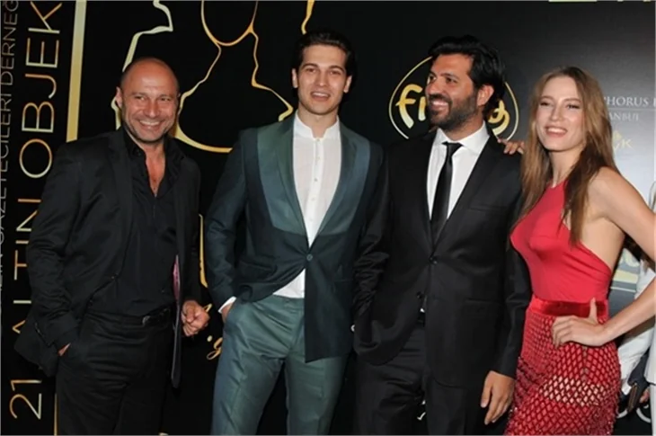 Karadayı ile Medcezir'in yıldızları bir arada!