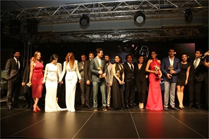Karadayı ile Medcezir'in yıldızları bir arada!