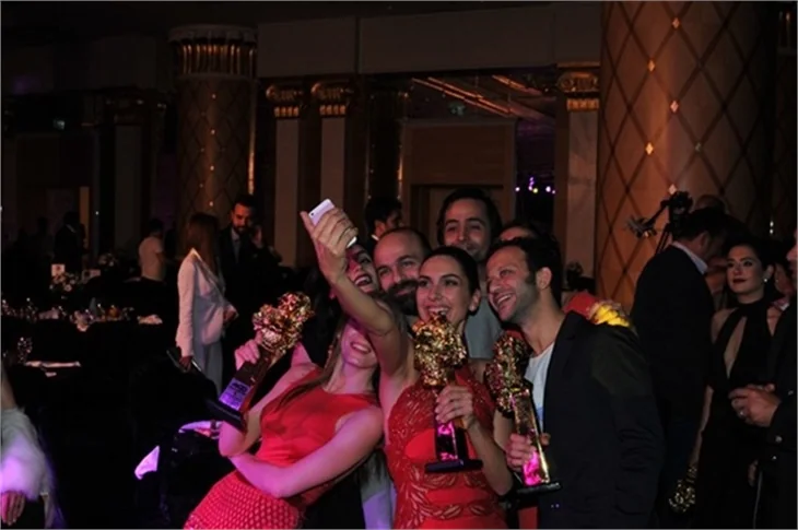 Karadayı ile Medcezir'in yıldızları bir arada!