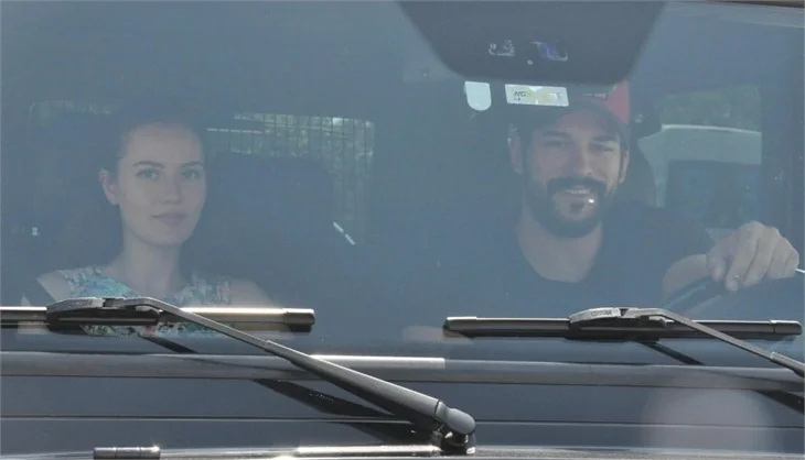 Burak Özçivit, sevgilisi Fahriye Evcen’e doğum günü sürprizi