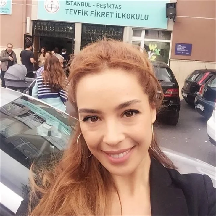 Ünlüler sandık başında!