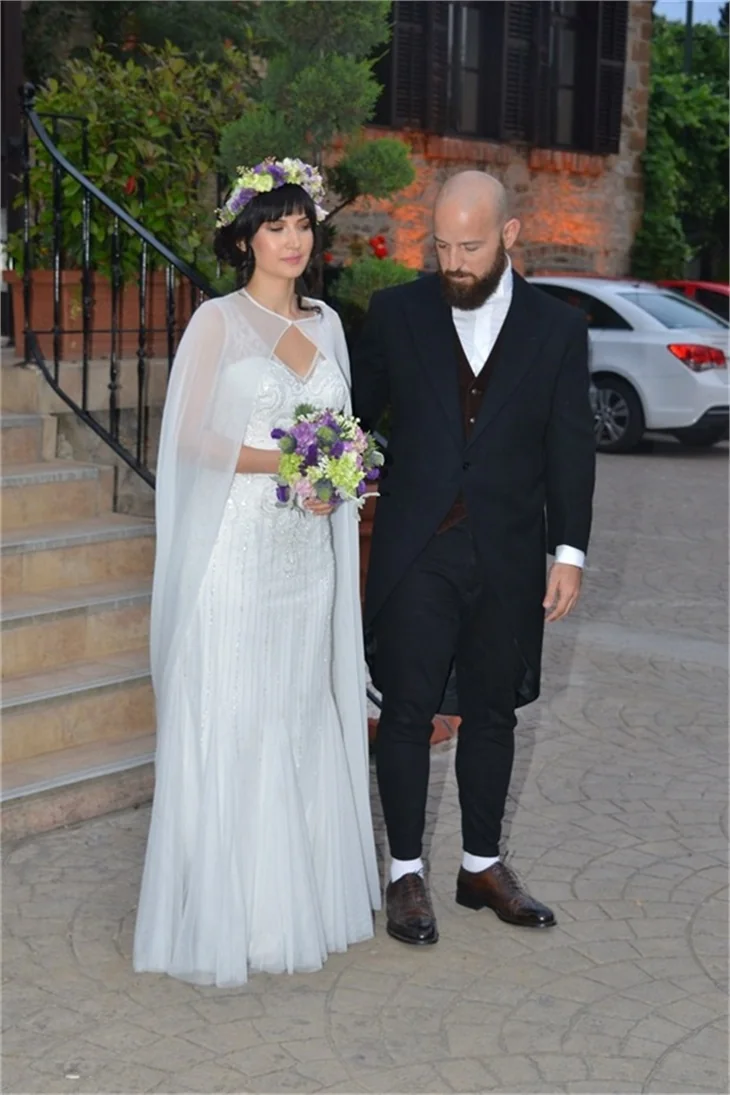 Athena Hakan evlendi!