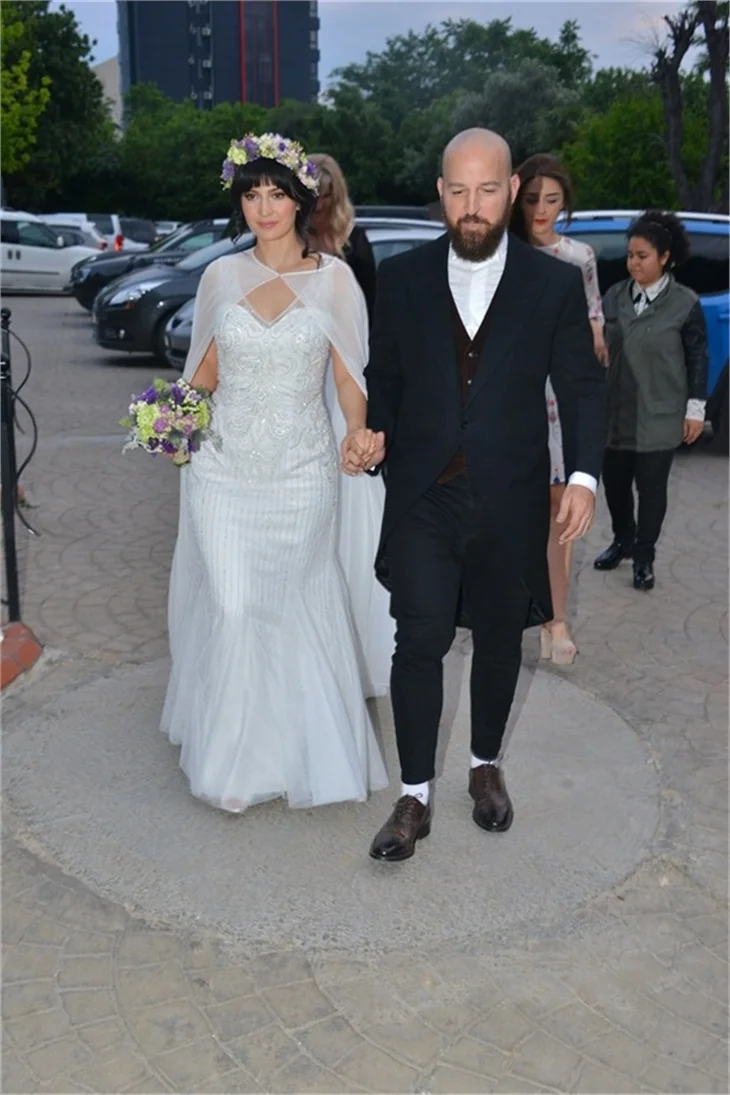 Athena Hakan evlendi!
