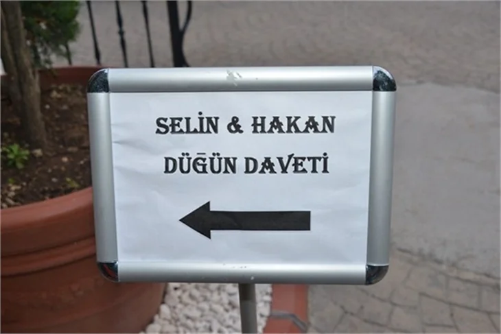 Athena Hakan evlendi!