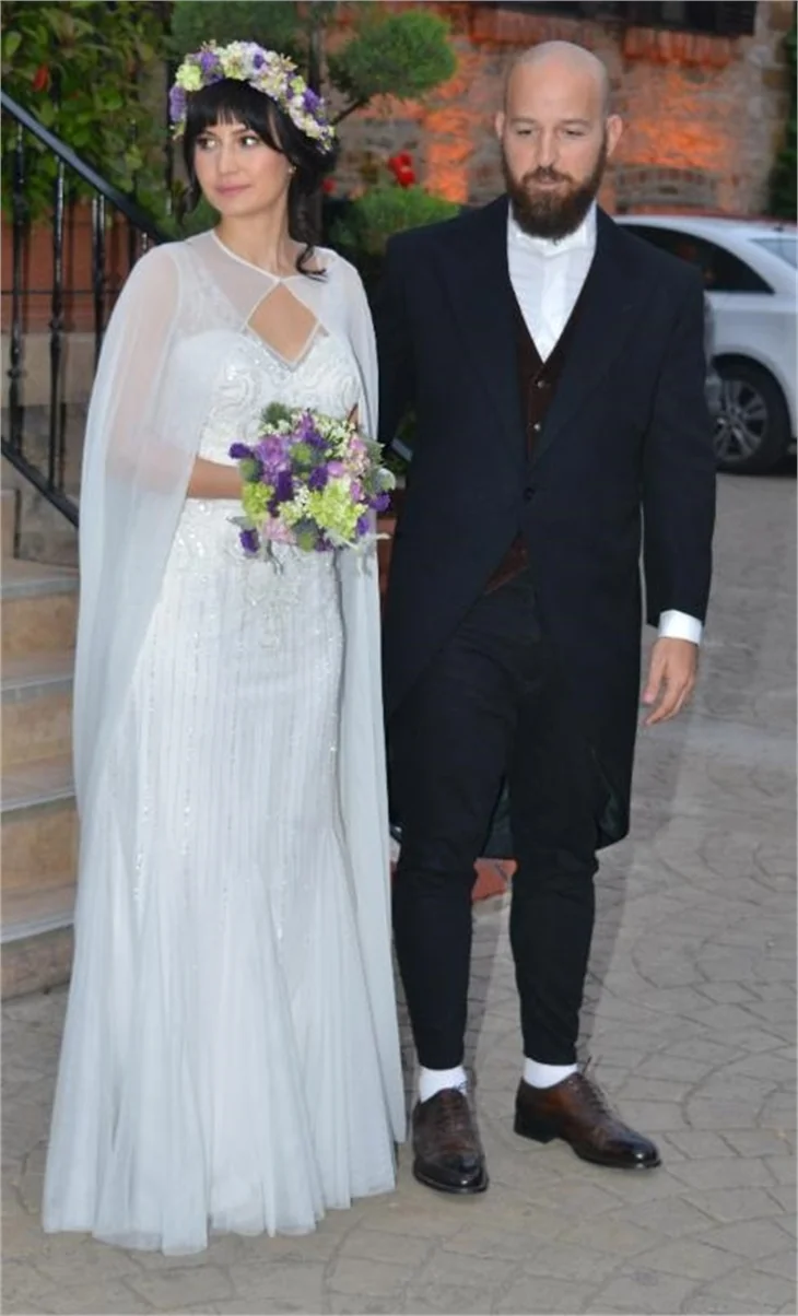 Athena Hakan evlendi!
