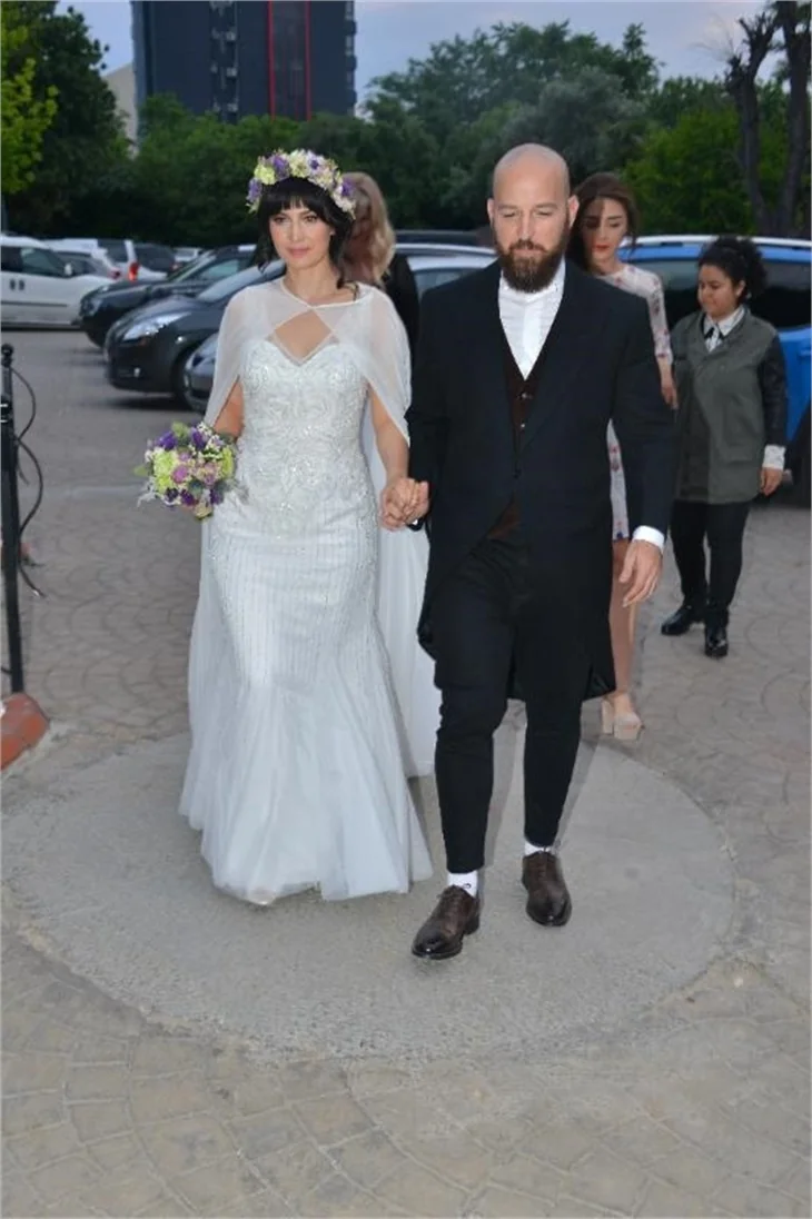Athena Hakan evlendi!