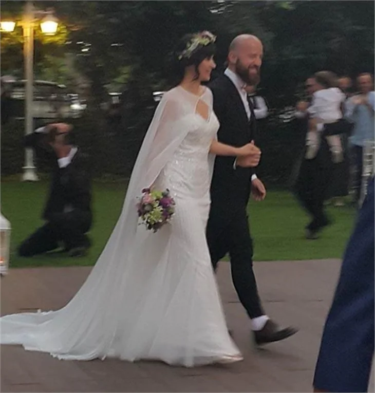 Athena Hakan evlendi!