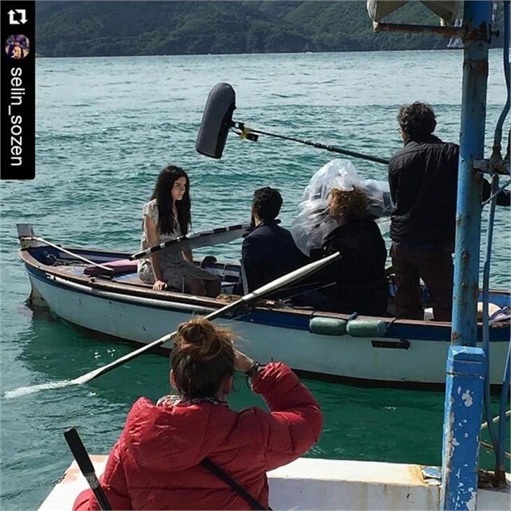 Dar Elbise filminin set arkası fotoğrafları